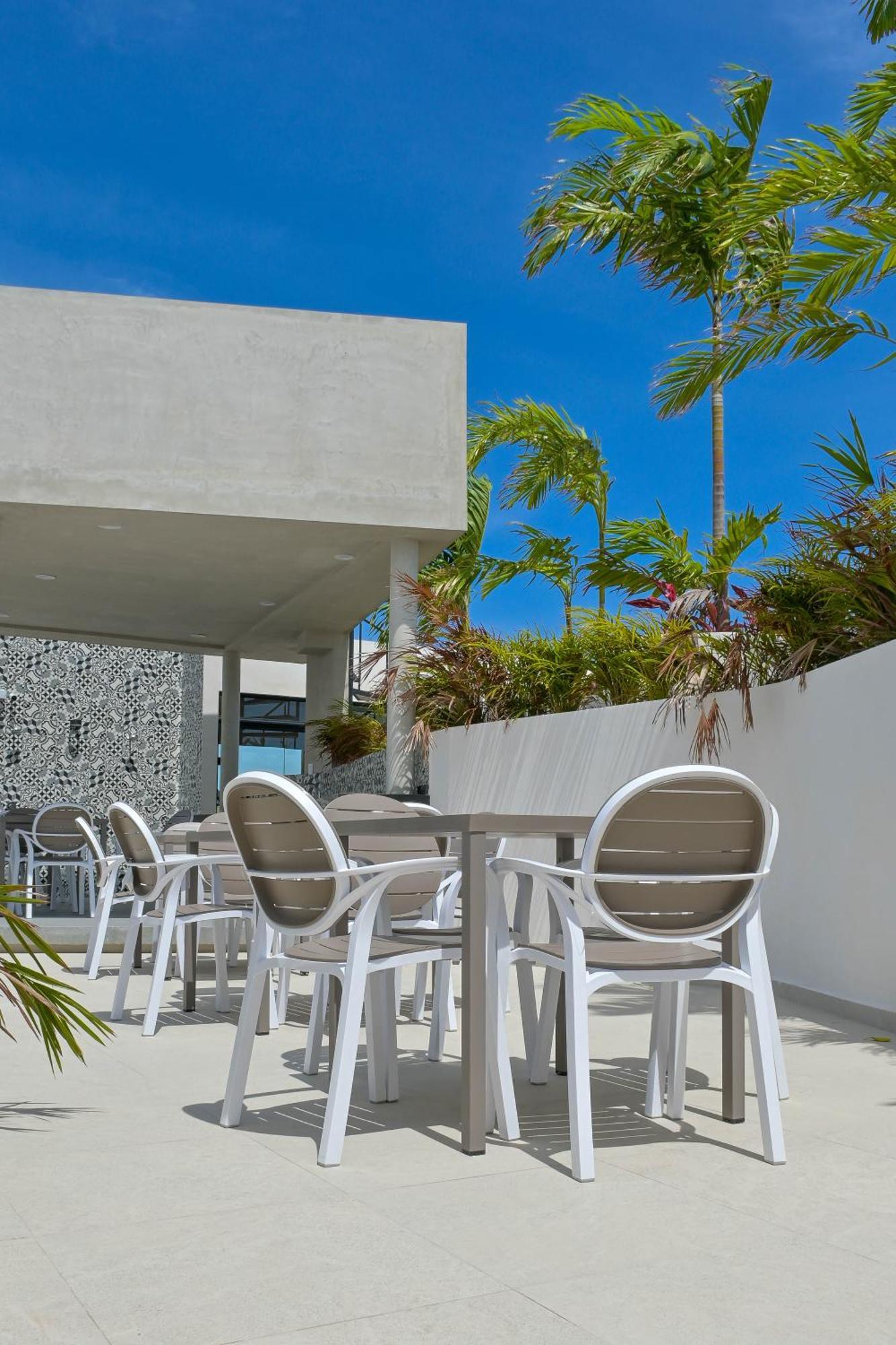 Urban Towers Playa Del Carmen Apartment ภายนอก รูปภาพ