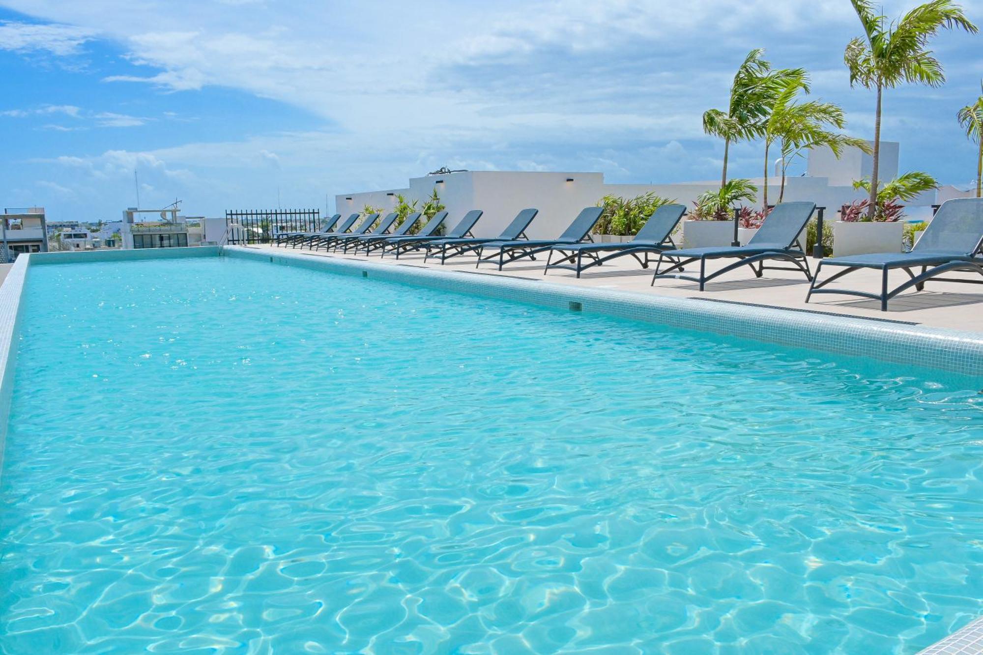 Urban Towers Playa Del Carmen Apartment ภายนอก รูปภาพ